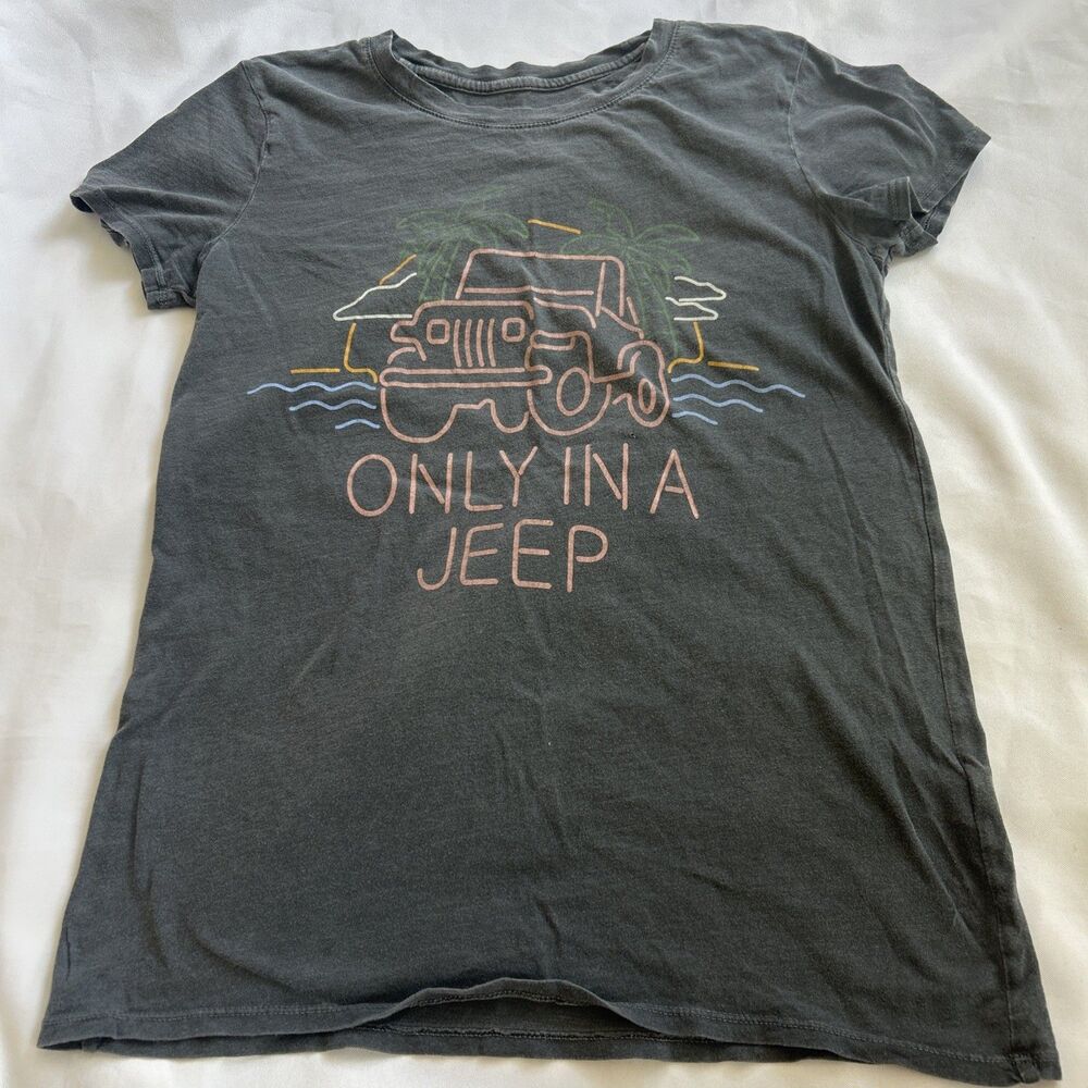 Lucky Brand Spirit 1941 Women’s Gray Only In A Jeep Tee Sz XS